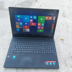 A NICE WORKING LABTOP  COMPUTER  LENOVO   930 GIGS HARD DRIVE STORAGE AND GM 4 GIGS RAMS WITH CAMERA  BLUETOOTH ORIGINAL CHARGER  EVERY THING WORKS GR