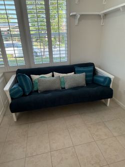 Couch/bed