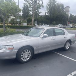 2011 Lincoln Town Car