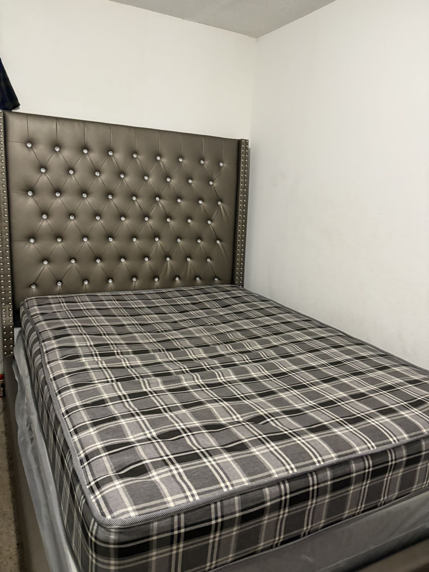 Bed& Mattress Upholstery