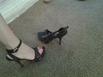 Brown heels size 6