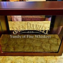 Jack Daniels Family of Fine Whiskey wooden box display case 