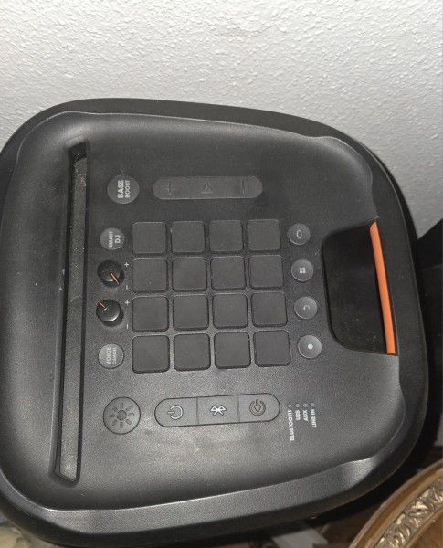 JBL Partybox 1000 Bluetooth Speaker