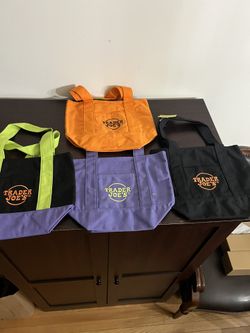 NWT Trader Joe’s Halloween Mini Totes Set of 4 brand new