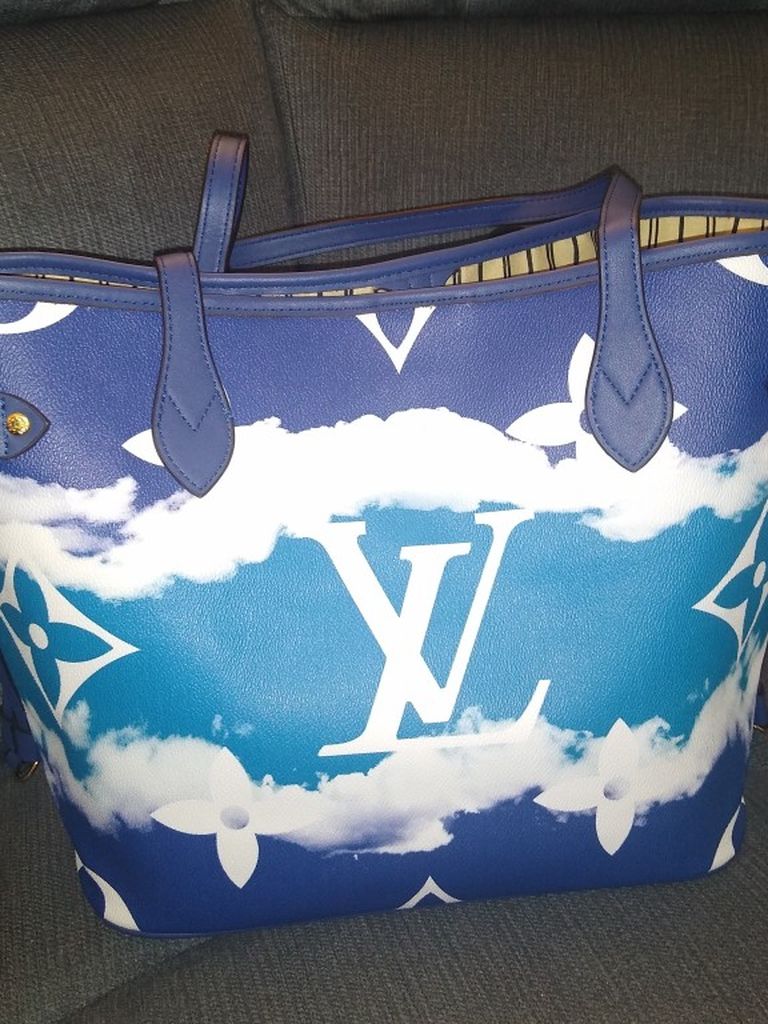 Louis Vuitton Messenger Bag Blue Very Good Condition (Only Used