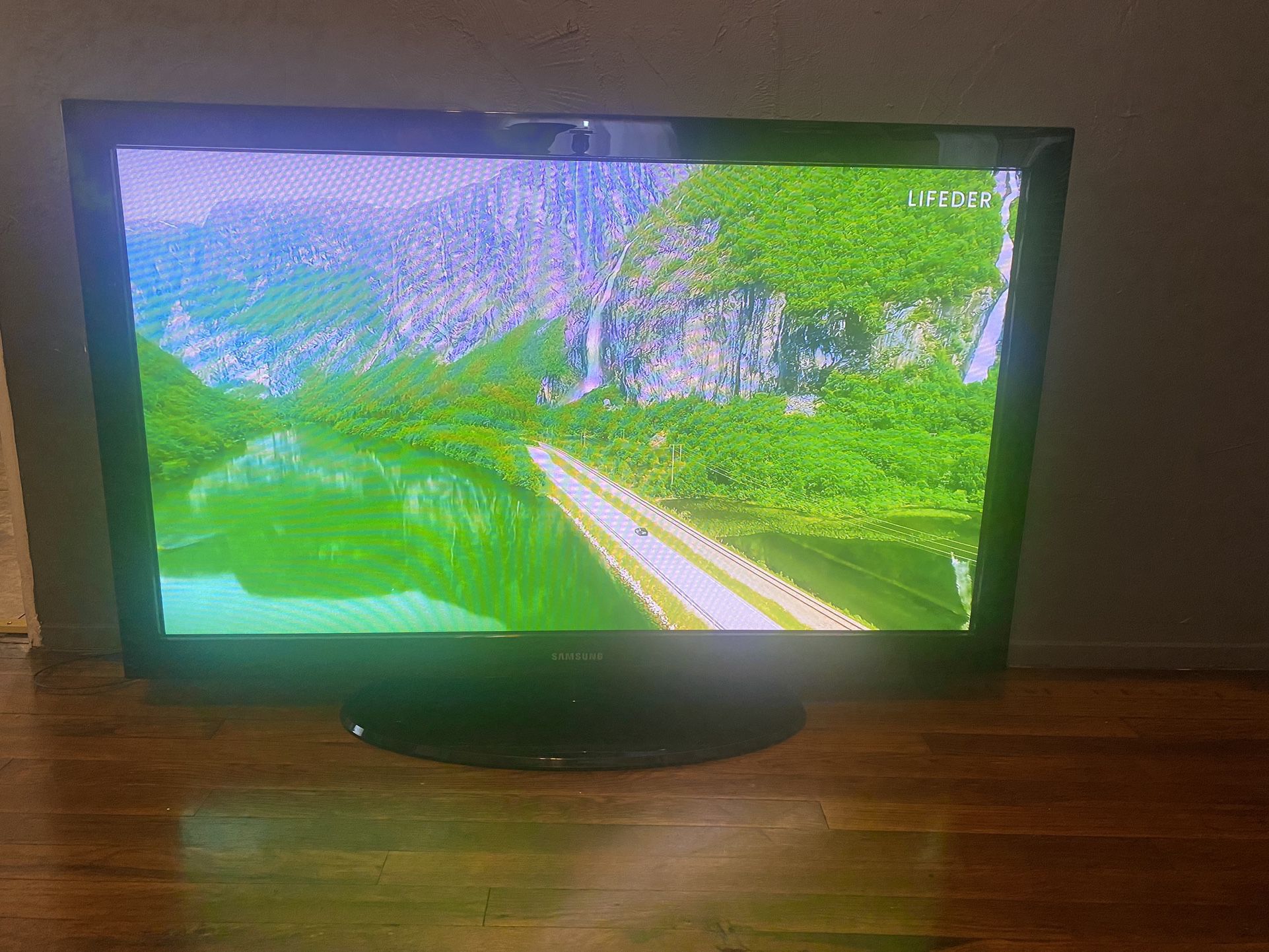55 Inch Samsung TV 