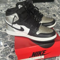 Air Jordan 1s 9.5 women size
