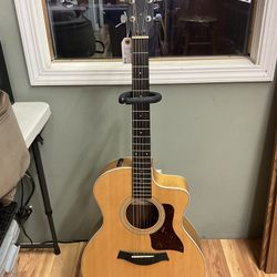 Taylor 214CE 6-String Acoustic Guitar W/ Guitar Case 