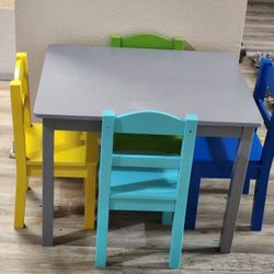 Kids Wood Table and 4 Chairs Set