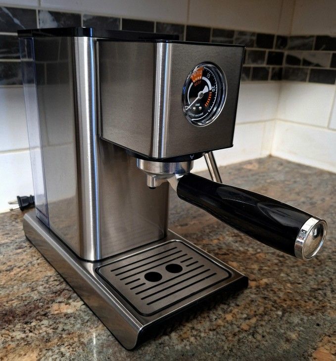 CONZIE EM1200 20-BAR ESPRESSO MACHINE WITH STEAM WAND