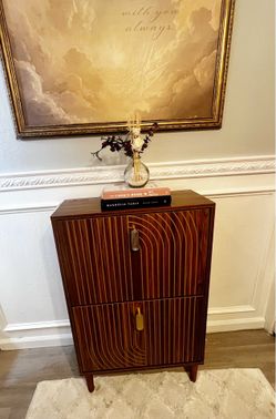 Trendy Entry Table