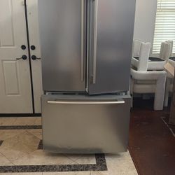 Refrigerator LG