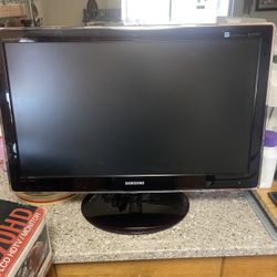 27 Inch   TV Samsung  HD TV  New. In Box 
