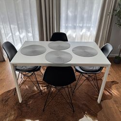 Dining room table set with Eiffel chairs - white/black
