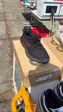 Yeezy 350v2 Bred Size 11