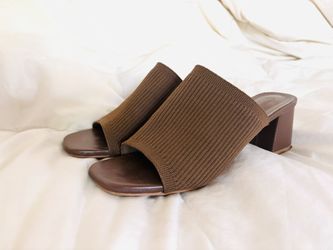Stretchy Heels