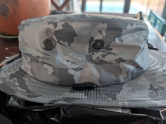 Shelta Osprey V2 XL hat new with tags