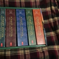 Harry Potter Collection + 1 More Book 📖