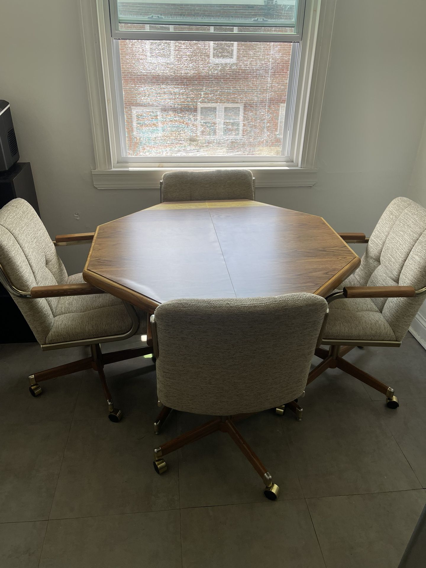 Dining Room/ Kitchen Table