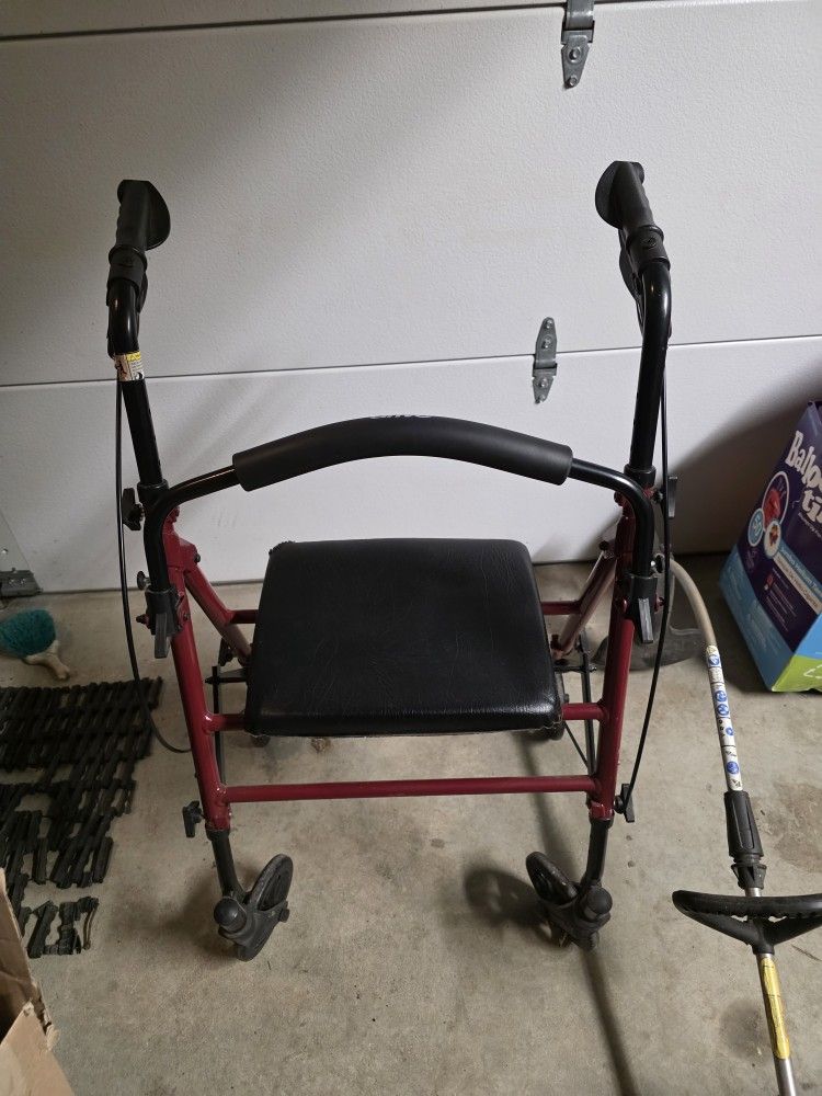 Drive Medical 10257RD-1 4 Wheel Rollator Walker With Seat, Steel Rolling Walker, Height Adjustable, 7.5" Wheels, Removable Back Support, 300 Pound Wei