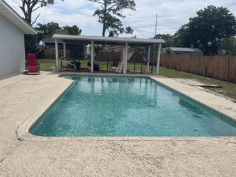 Private Master Bedroom With Pool
