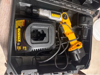 DeWalt DW920 w/ Case, 2 Batteries, Charger