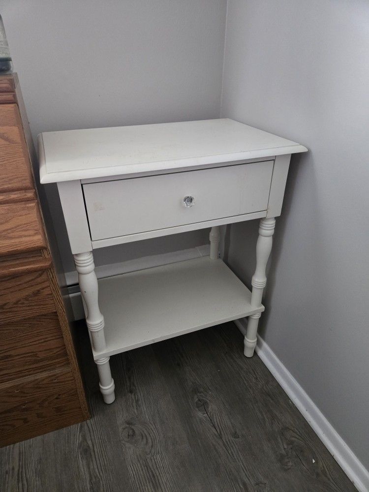 White Tables With Drawers