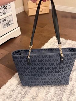 Michael Kors MK Signature Tote Bag
