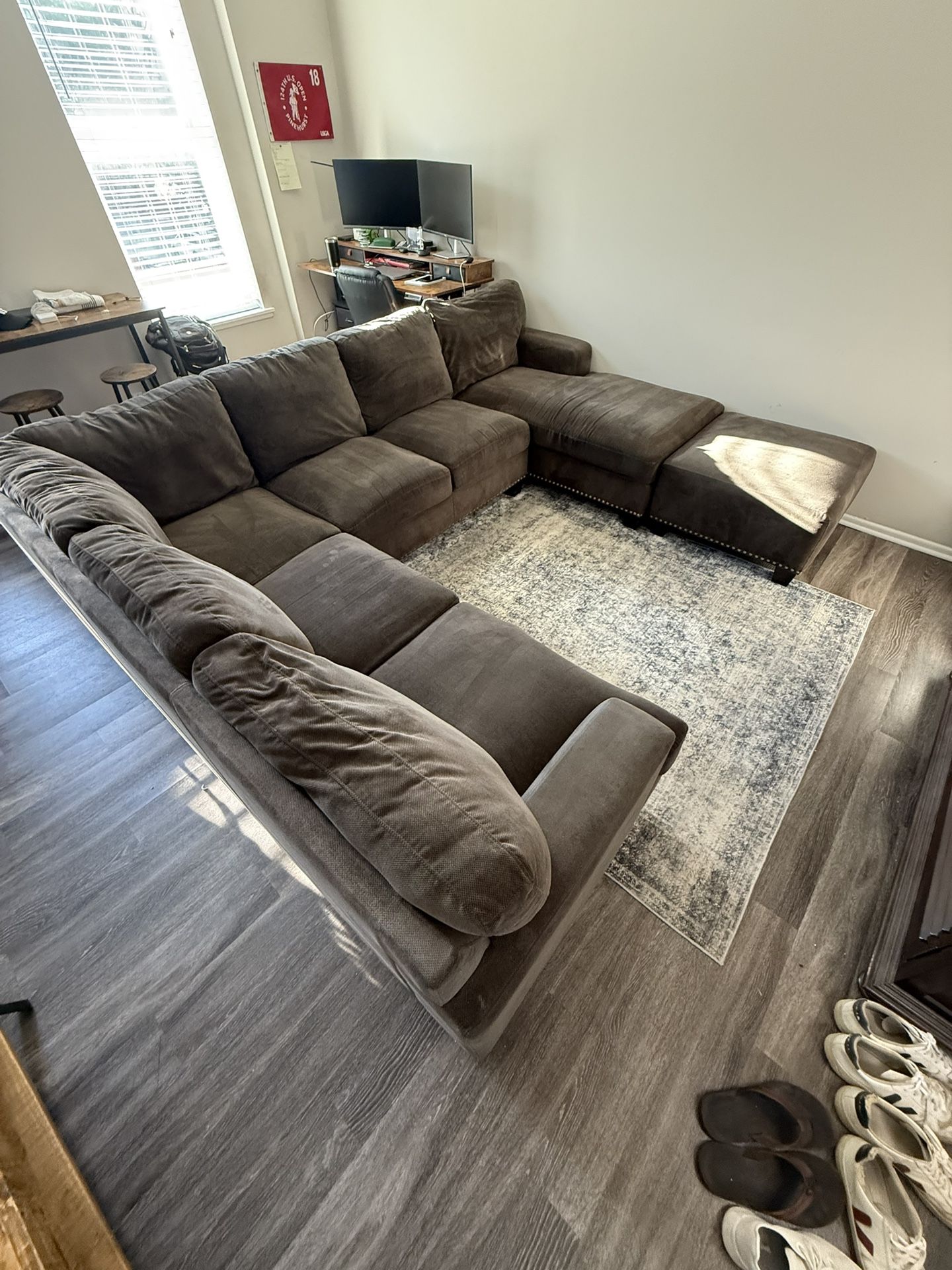Sectional Couch with Ottoman