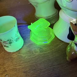 Uranium Glass Buffalo And Glass