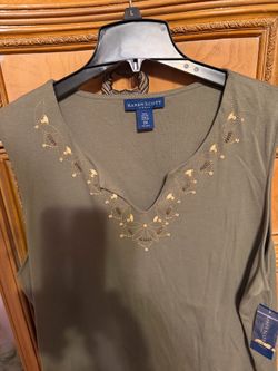 Woman’s Sleeveless Tank