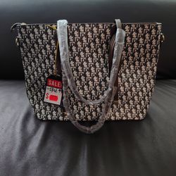 Brandnew Women's  Purse