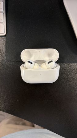 Apple AirPods Pro with Charging Case