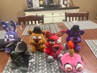 Fnaf plush lot
