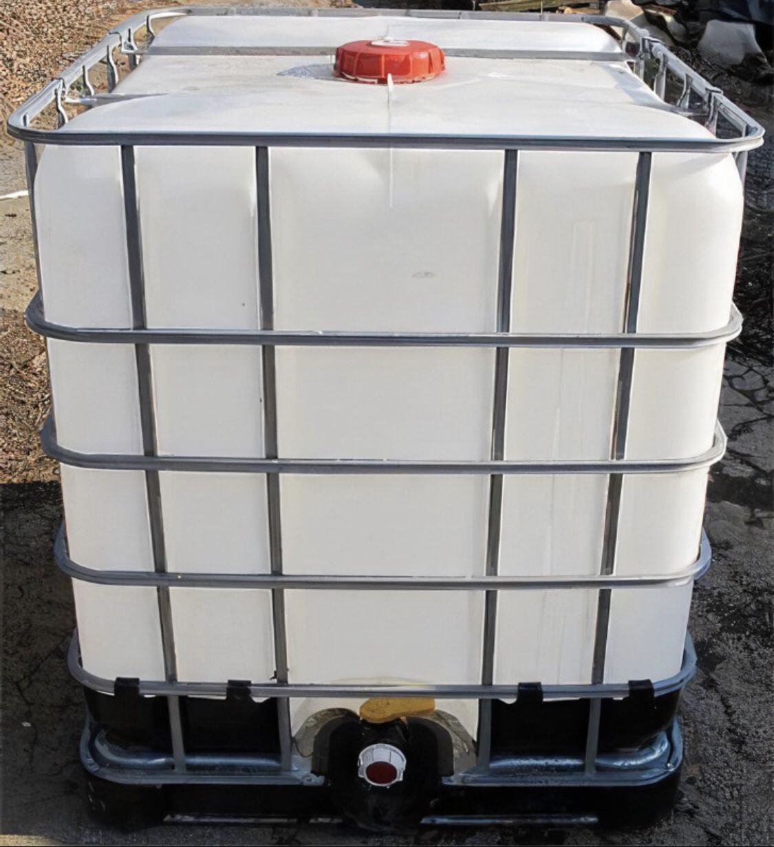 Plastic Water Tank Tote 275 - 300 Gallon