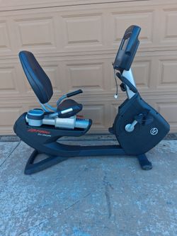 Life Fitness Recumbent Bike