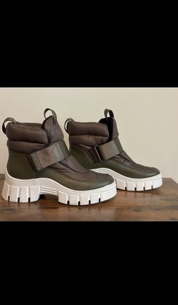 GUESS BOOT for women NEW Size 7.5