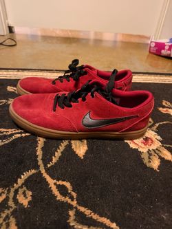Red Nike SB