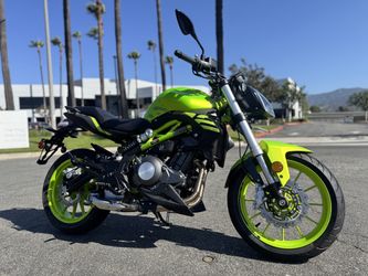 NEW 2024 Benelli 302S Naked Sportbike - 300cc Twin ABS
