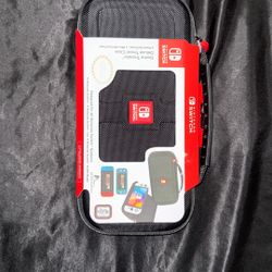 Nintendo Switch Deluxe Travel Case 