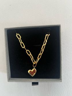 Gold heart necklace