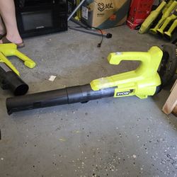 RYOBI
ONE+ 18V 90 MPH 250 CFM Cordless Battery Leaf Blower (Tool Only)