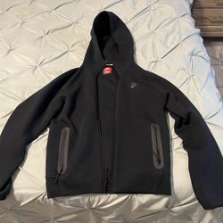 Men’s Nike Tech Jacket Size Small