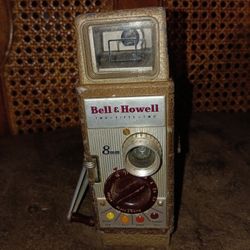 8mm VINTAGE CAMERA !!
