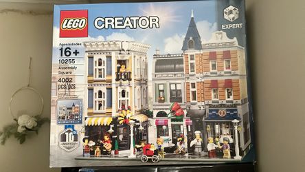 LEGO CREATOR: Assembly Square (10255)