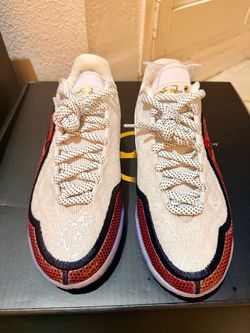 Nike LeBron Low-Top Sneakers White Red