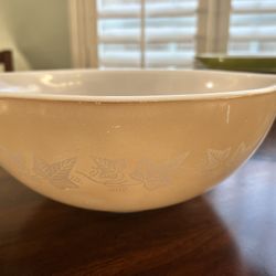 Pyrex Sandalwood ivy