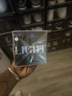 Ariana Grande Moon Light