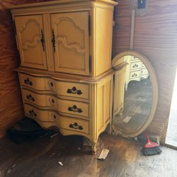 Antique Dressers 