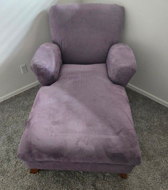 Free Lounger Chair (Pending)